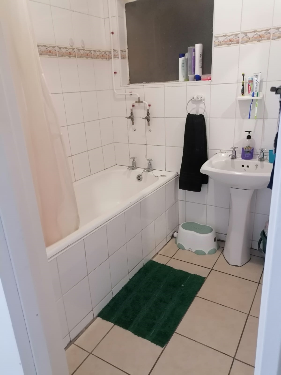 To Let 2 Bedroom Property for Rent in Humewood Eastern Cape